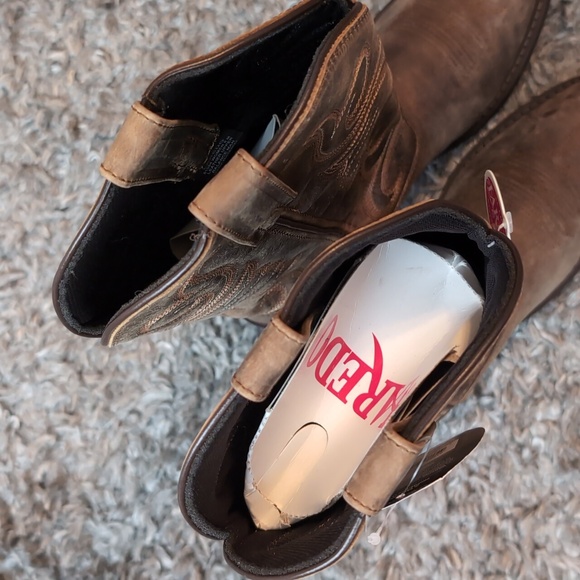 Laredo Ladies Distressed Brown Cowboy Boots - Picture 3 of 7